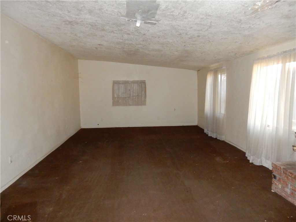 18206 Seville Avenue Property Photo 4