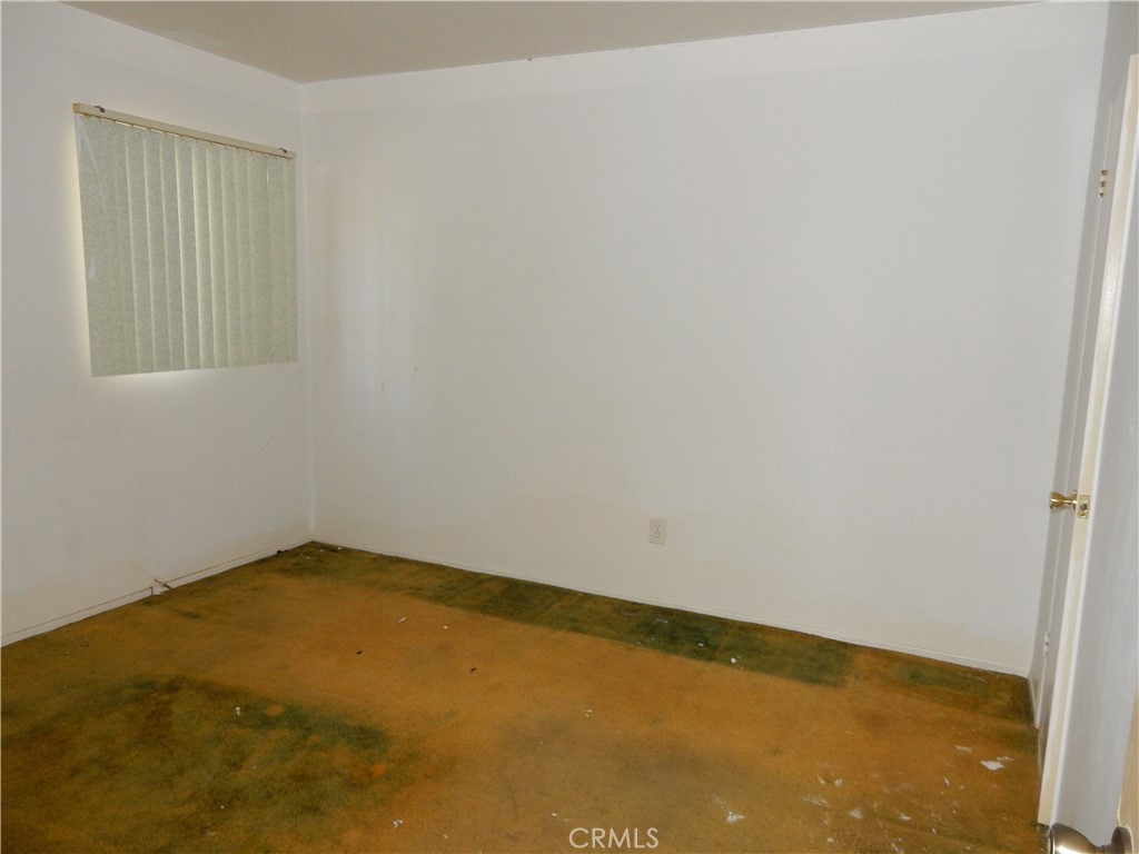 18206 Seville Avenue Property Photo 10