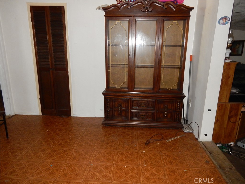 18206 Seville Avenue Property Photo 15