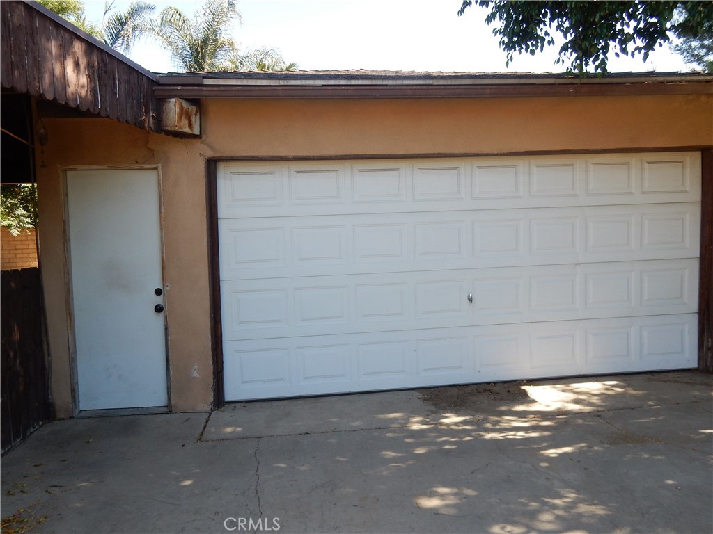 18206 Seville Avenue Property Photo 16