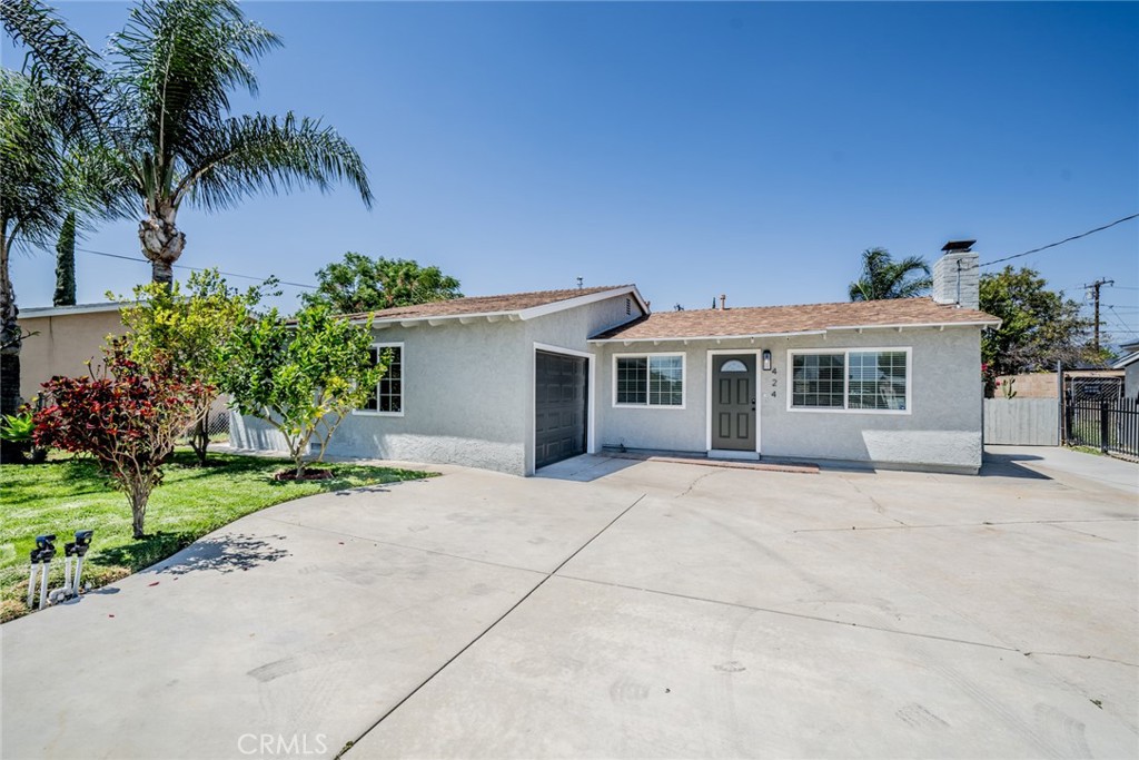 424 E Rialto Avenue Property Photo 1