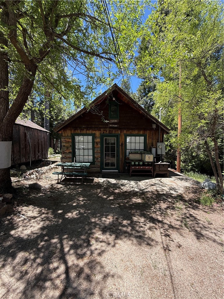 25560 Hi Place Property Photo 1