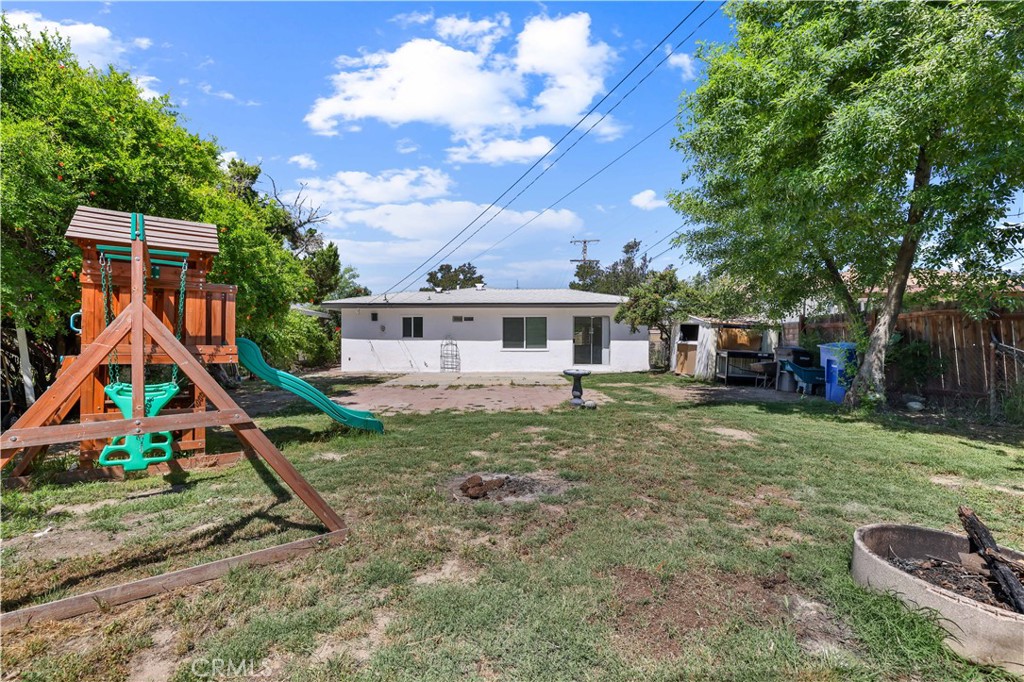 645 Hancock Property Photo 23