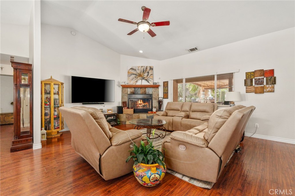 15015 Sycamore Street Property Photo 9