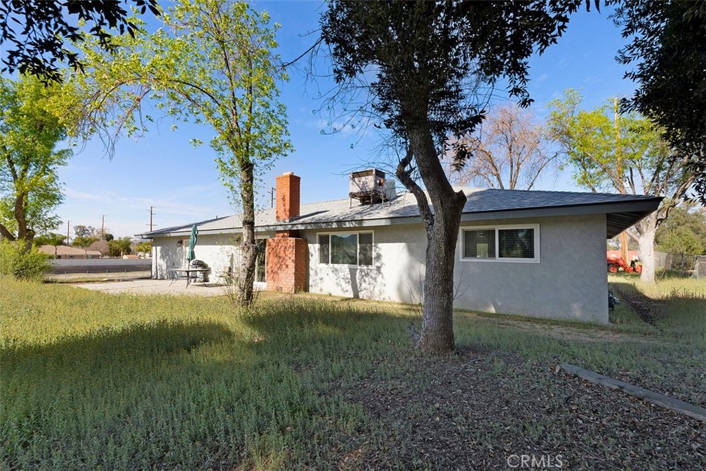 24567 Adams Avenue Property Photo 11