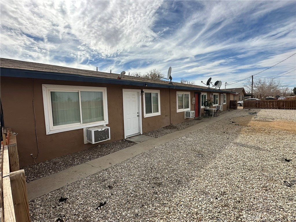 11895 White Avenue Property Photo 1