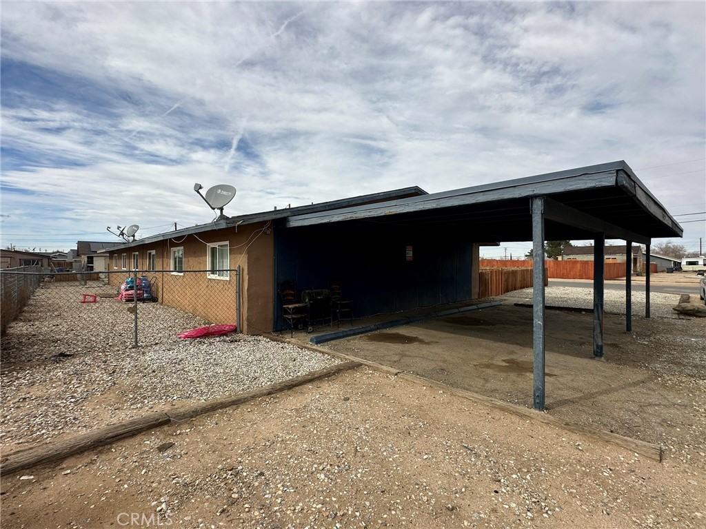 11895 White Avenue Property Photo 4
