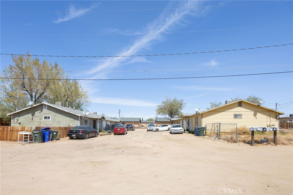 12023 Chamberlaine Way Property Photo 9