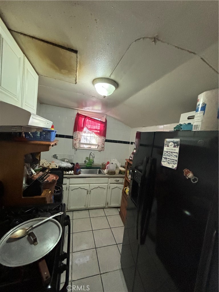 223 E 28th Street Property Photo 7