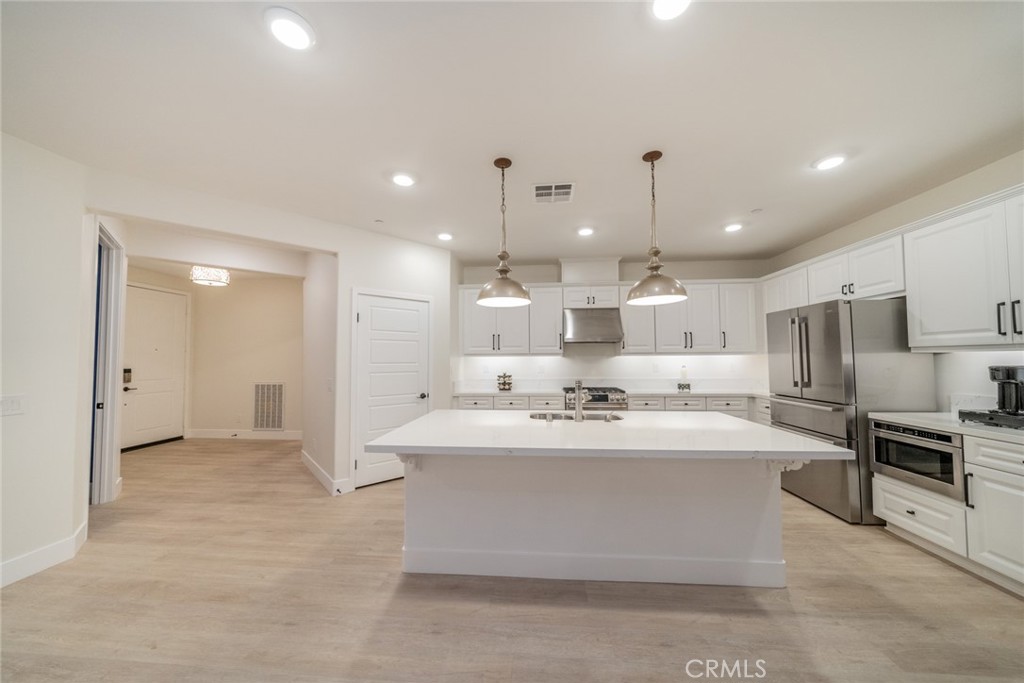 1521 Summerfield Way Property Photo 2