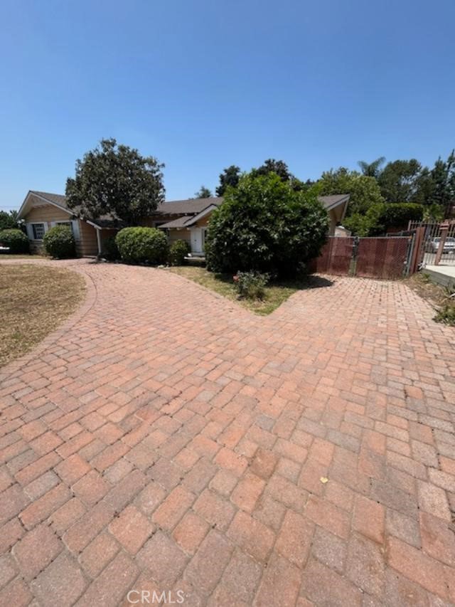2017 E Michelle Street Property Photo 1