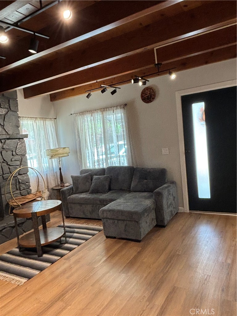 445 E Meadow Lane Property Photo 2