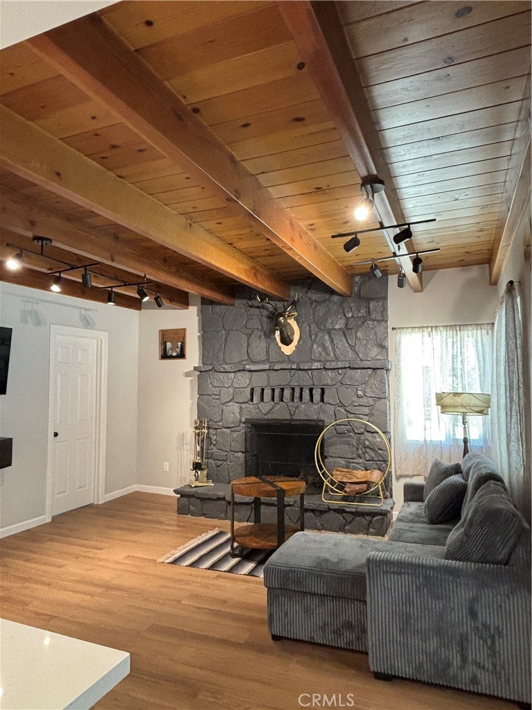 445 E Meadow Lane Property Photo 7