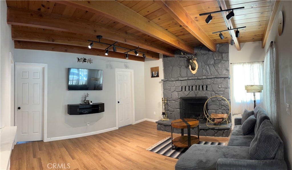 445 E Meadow Lane Property Photo 8