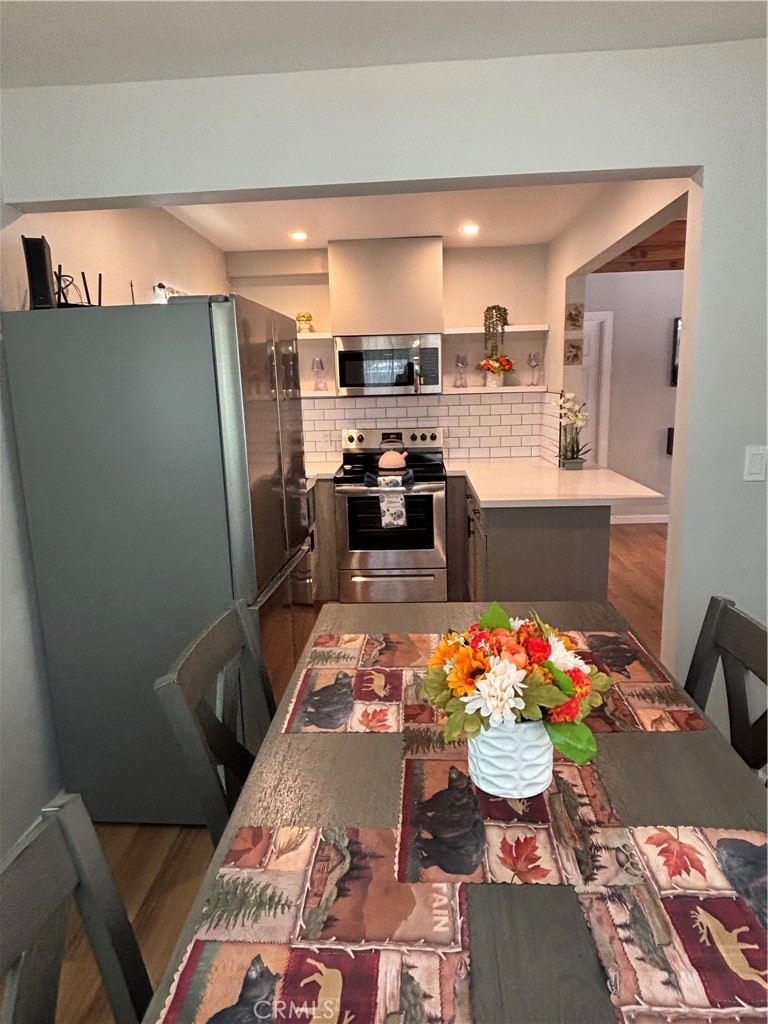 445 E Meadow Lane Property Photo 19