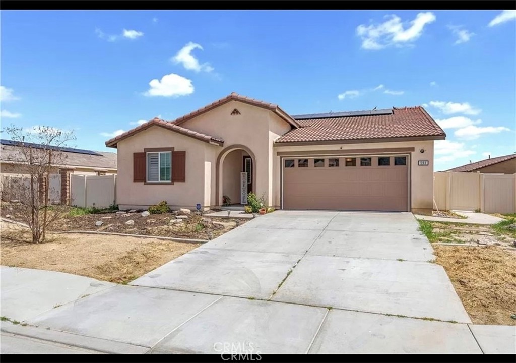 593 Catalpa Property Photo 1