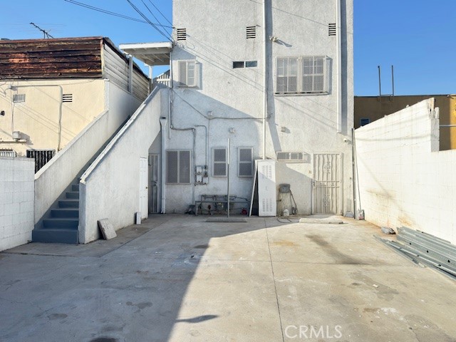3413 W Beverly Boulevard Property Photo 6