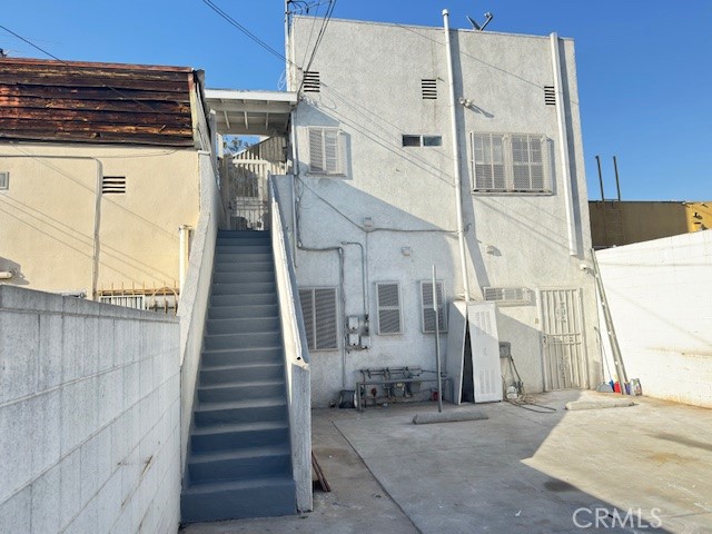 3413 W Beverly Boulevard Property Photo 7
