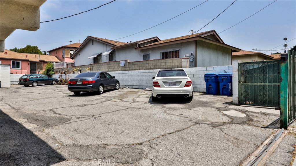 2460 N Eastern Avenue Property Photo 15