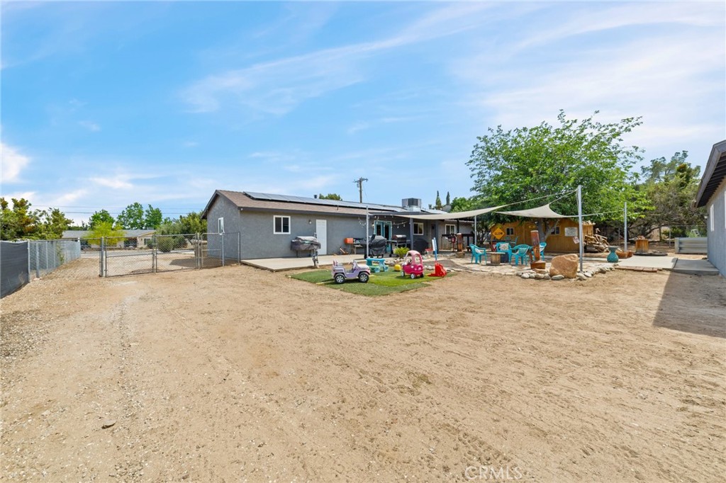 14650 Harding Street Property Photo 22