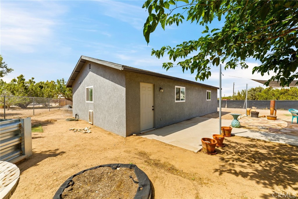 14650 Harding Street Property Photo 24