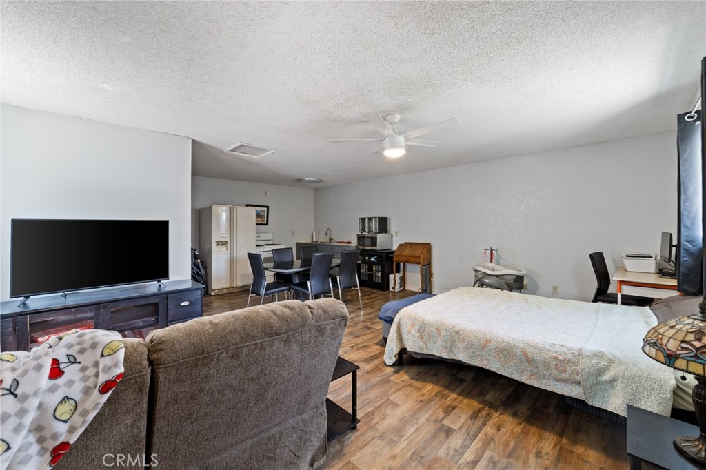 14650 Harding Street Property Photo 25