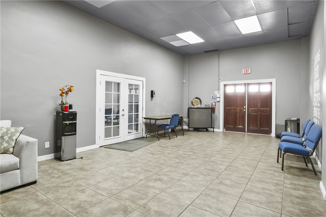 1087 W Mill Street Property Photo 11