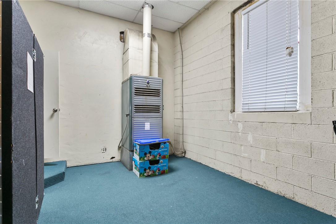 1087 W Mill Street Property Photo 12