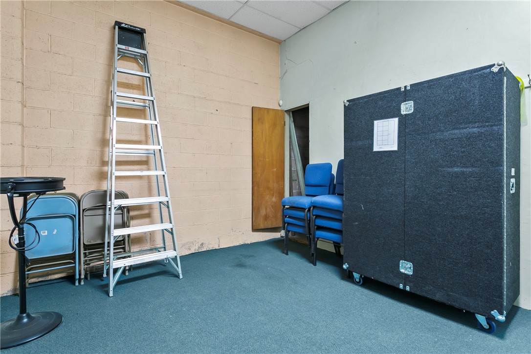 1087 W Mill Street Property Photo 13