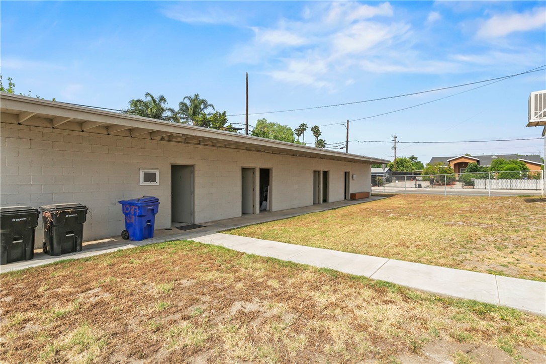 1087 W Mill Street Property Photo 24