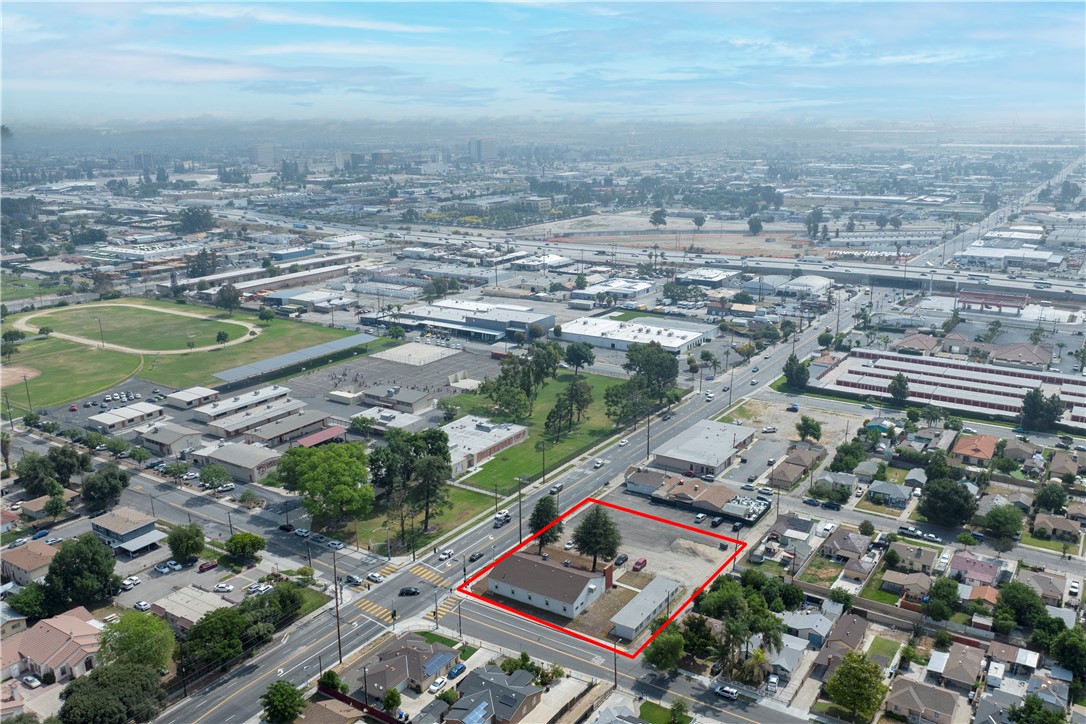 1087 W Mill Street Property Photo 32