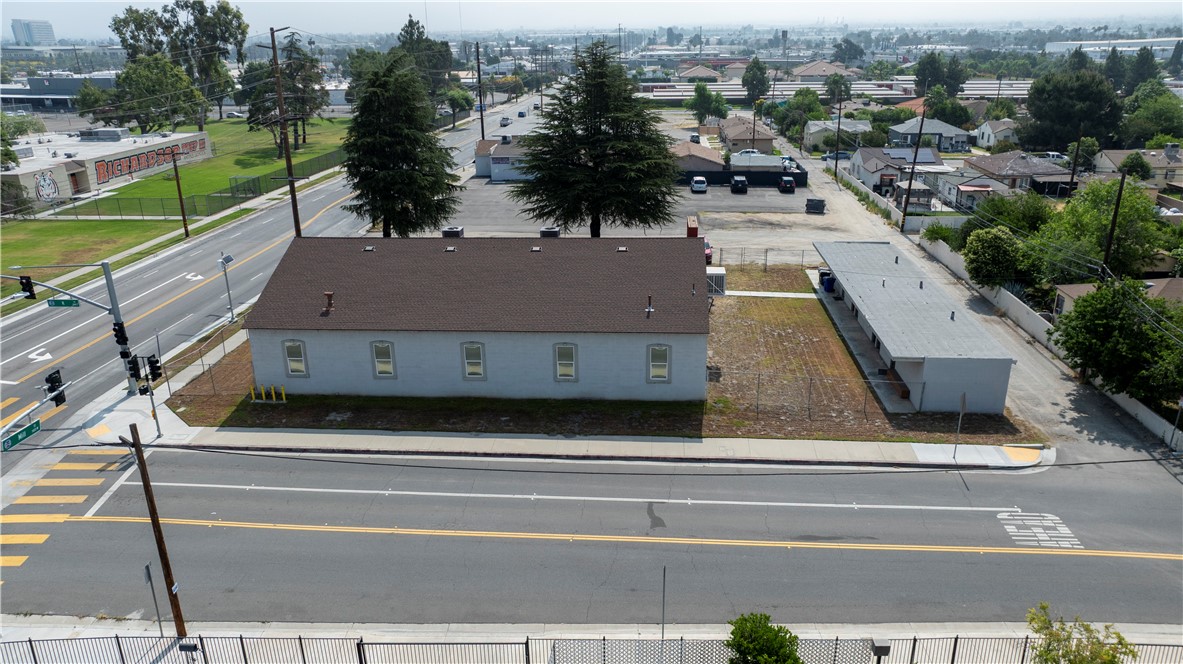 1087 W Mill Street Property Photo 35