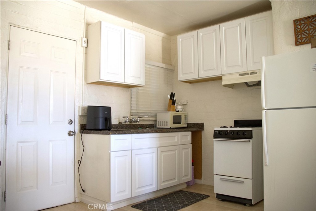 73514 Desert Trail Drive Property Photo 5
