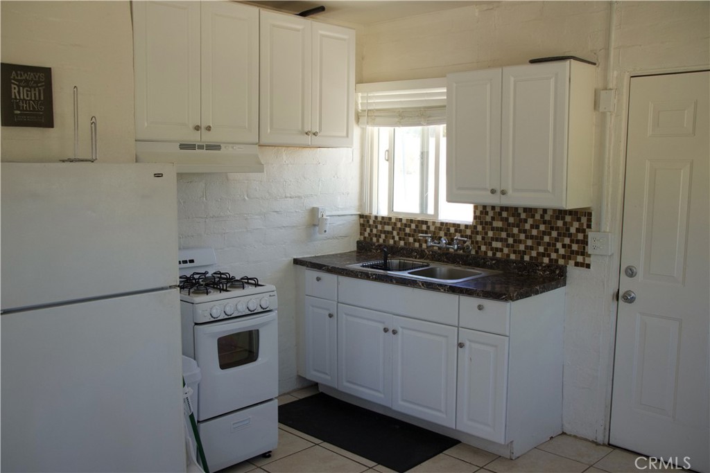 73514 Desert Trail Drive Property Photo 10