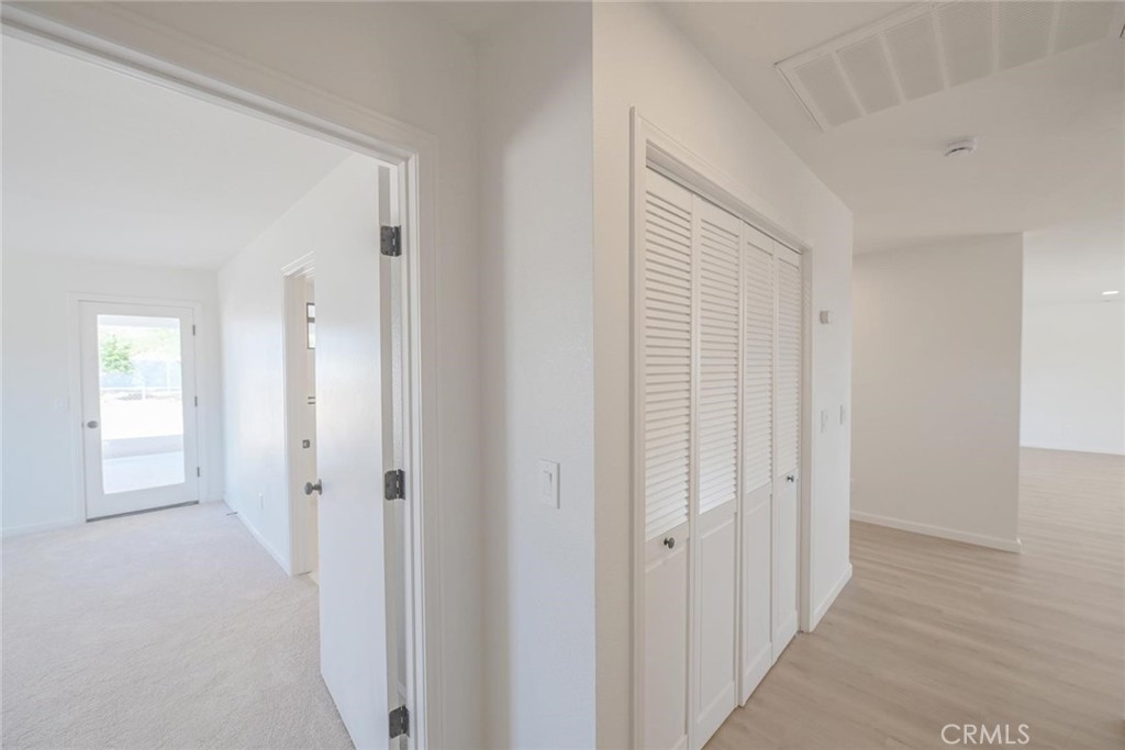 7558 Newhall Avenue Property Photo 9