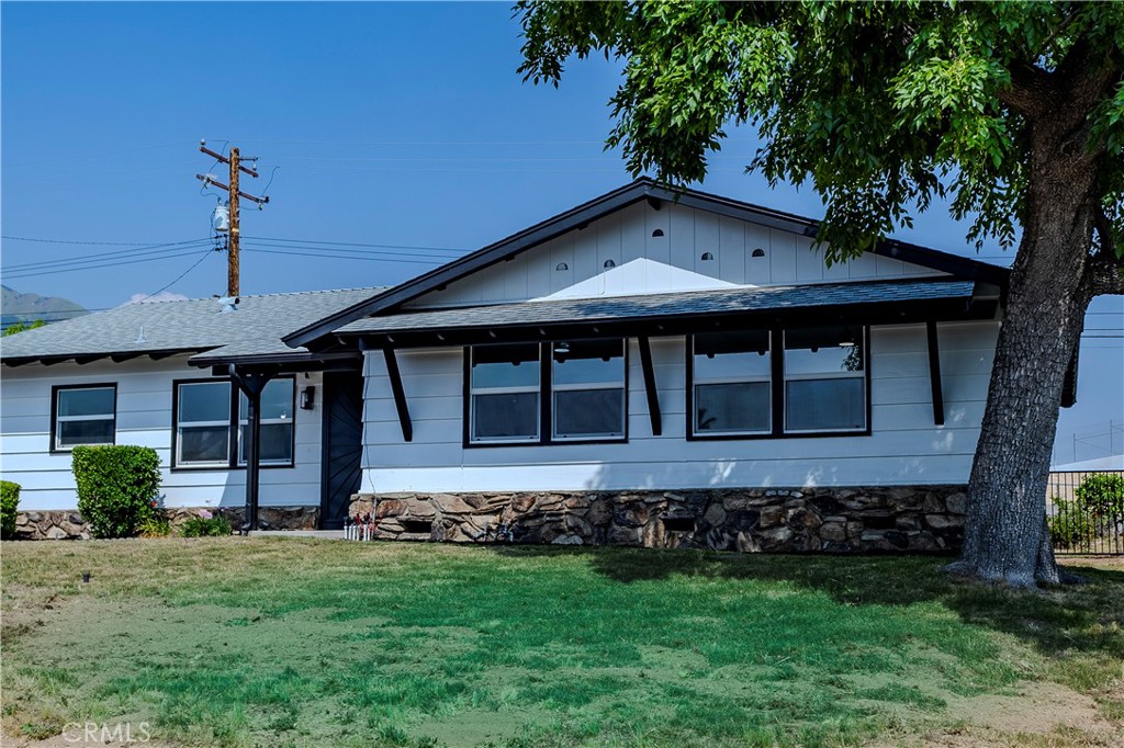 5541 Edgemont Property Photo 4