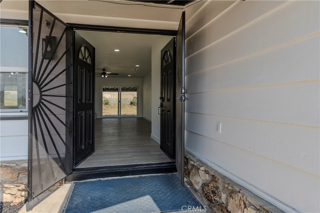 5541 Edgemont Property Photo 6