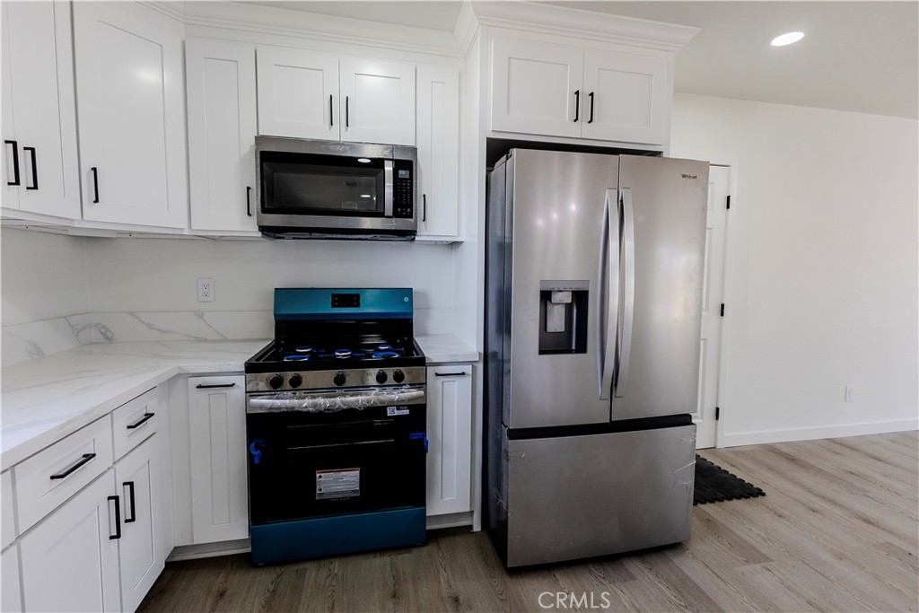 5541 Edgemont Property Photo 10