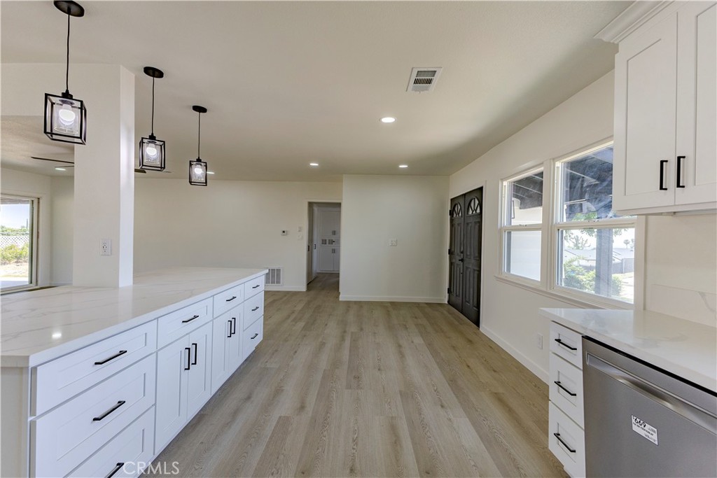 5541 Edgemont Property Photo 13