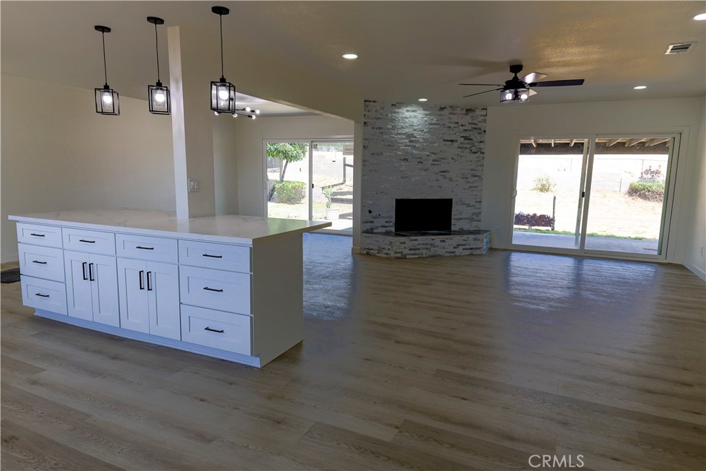 5541 Edgemont Property Photo 16