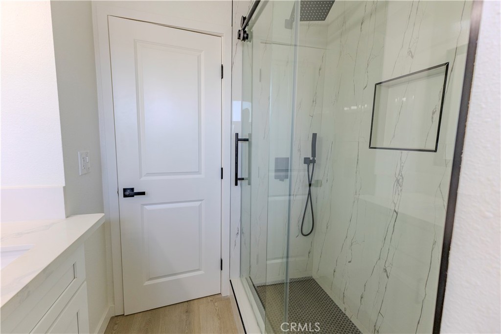 5541 Edgemont Property Photo 23