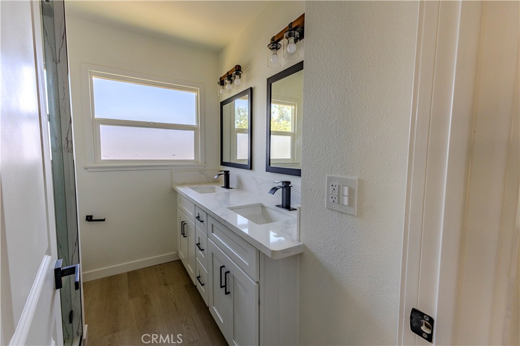 5541 Edgemont Property Photo 26