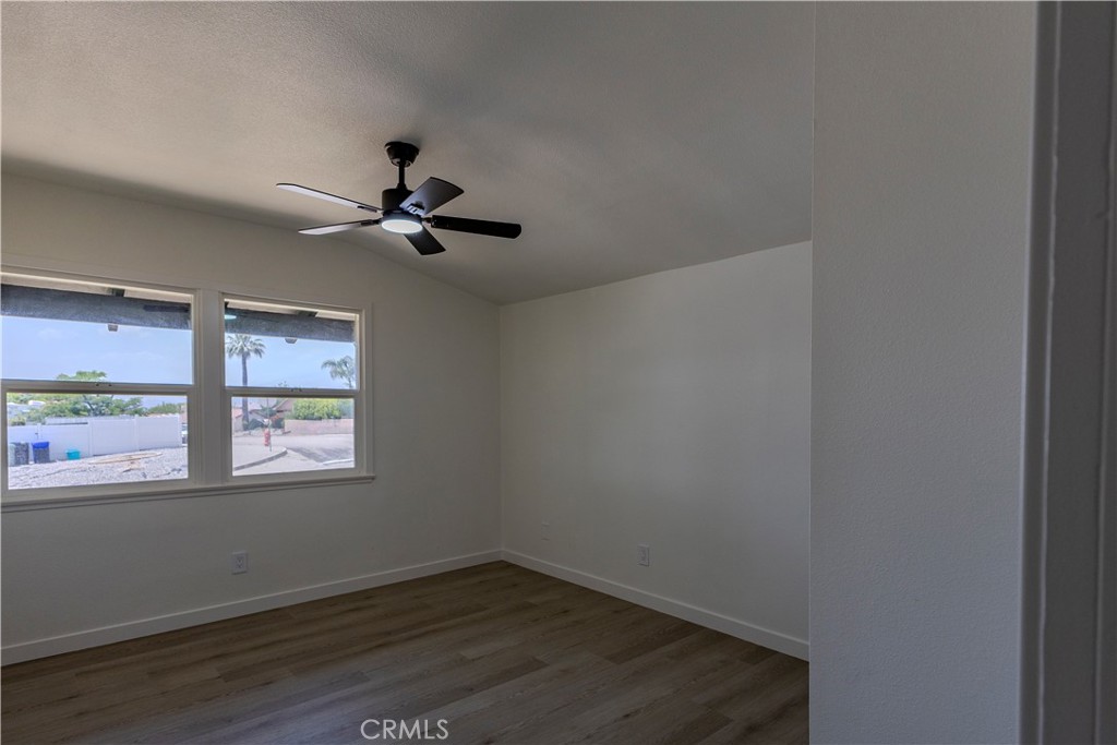5541 Edgemont Property Photo 36