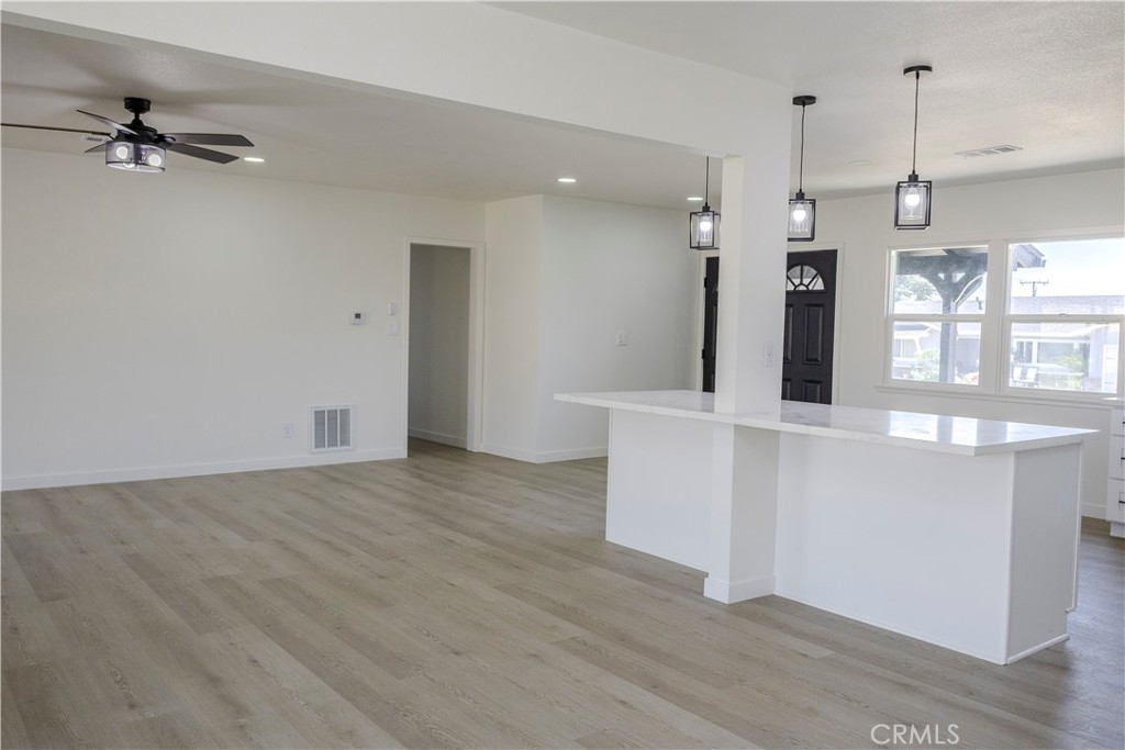 5541 Edgemont Property Photo 39