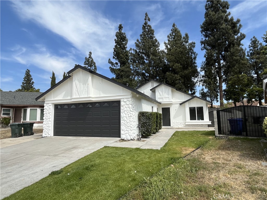 14029 El Contento Avenue Property Photo 1