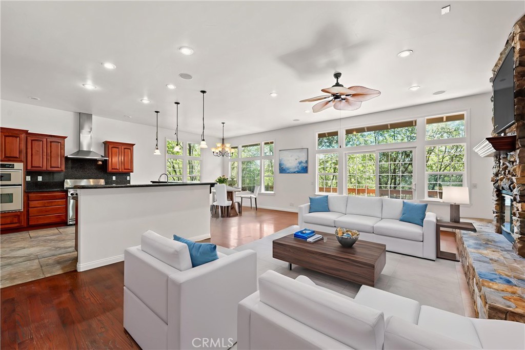 765 Del Norte Lane Property Photo 3