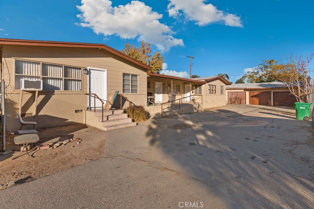546 N 5th Street Property Photo 2