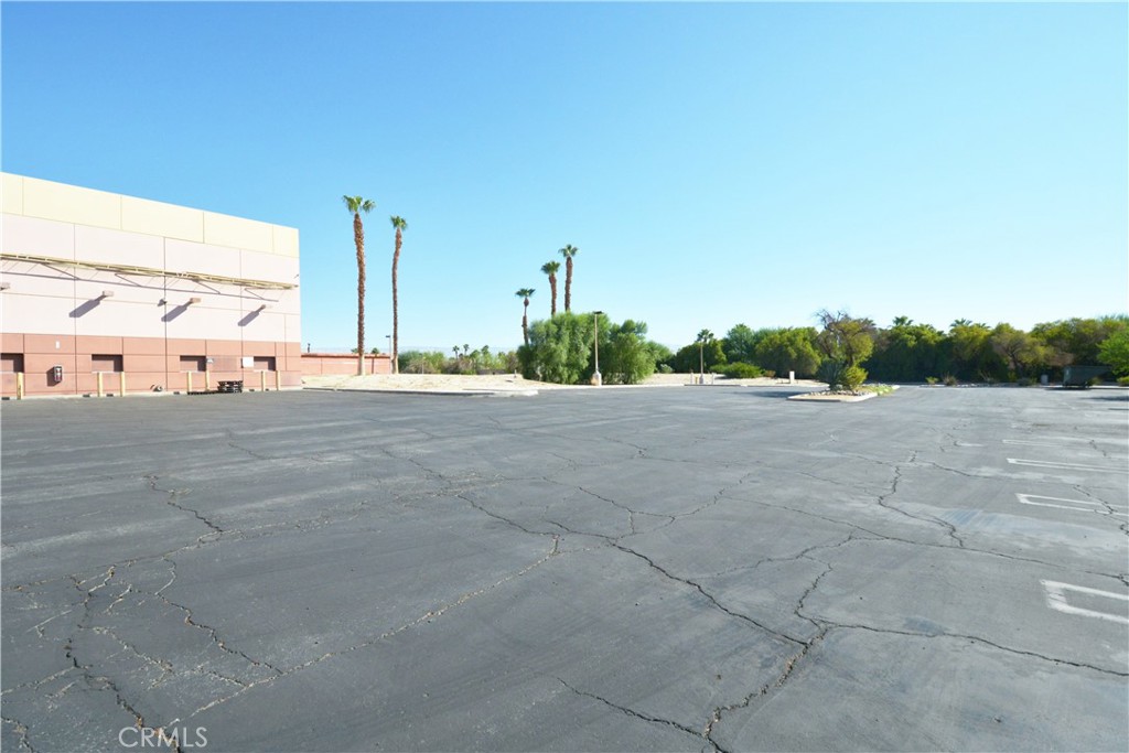 750 N Gene Autry Trail Property Photo 3