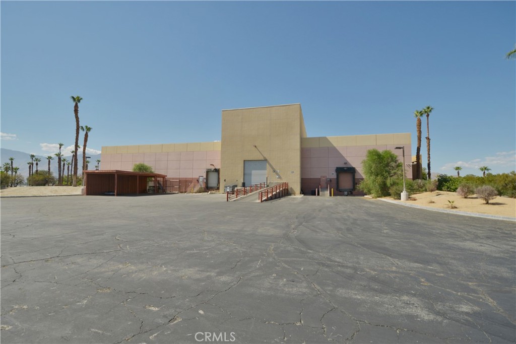 750 N Gene Autry Trail Property Photo 22