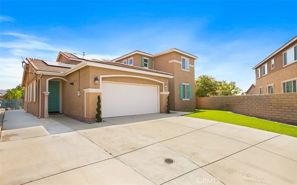 17995 Lacebark Court Property Photo 3